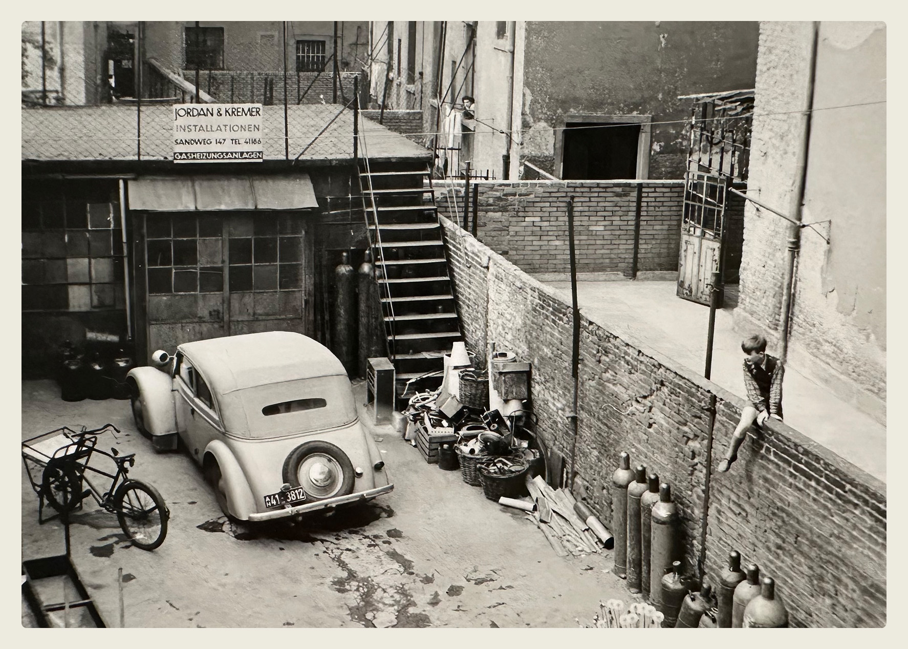 Hinterhof der Firma Jordan & Kremer in den 50er Jahren, historische Aufnahme aus dem Archiv